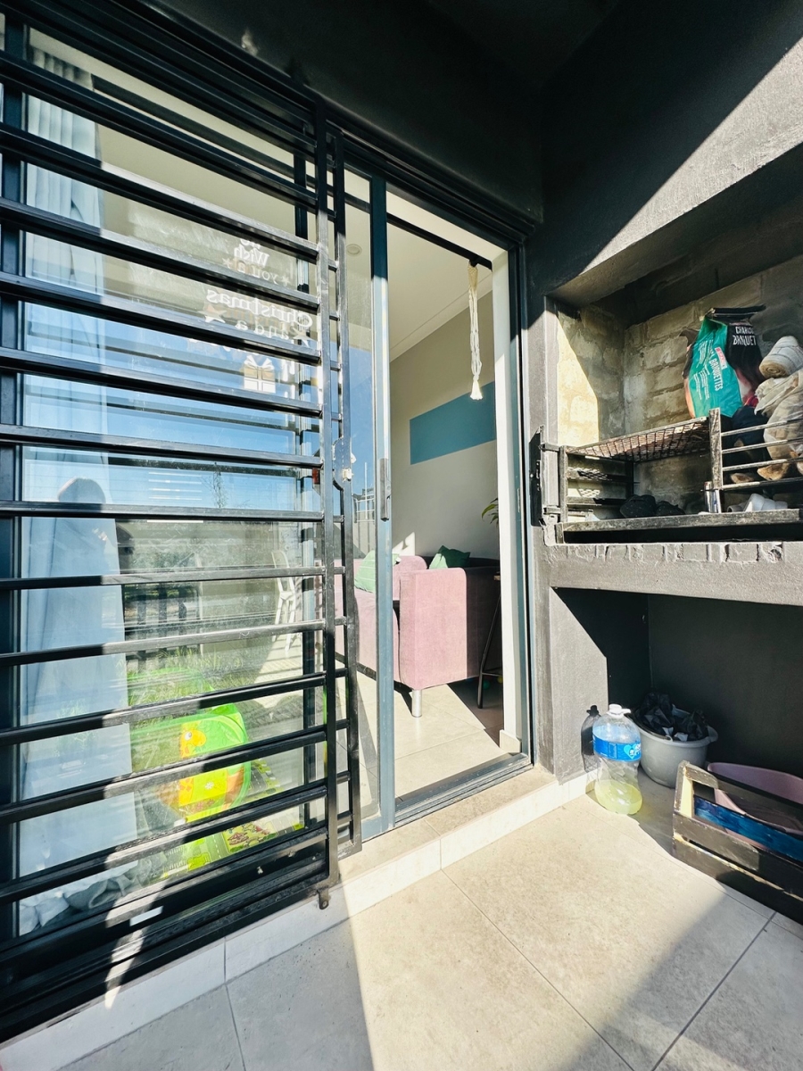 2 Bedroom Property for Sale in Parklands Western Cape